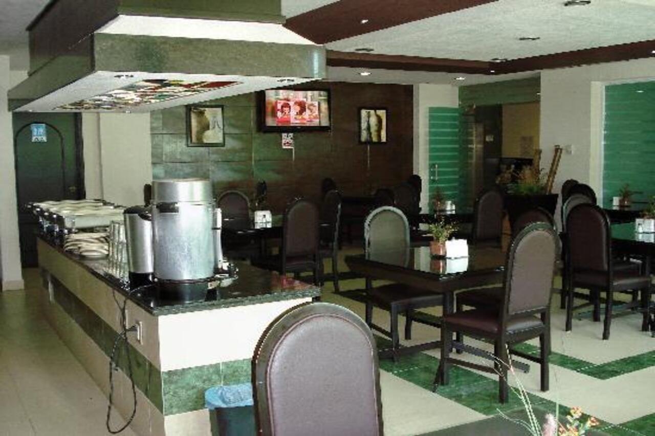 Hotel Real Del Sol - Zona Expo Industrial غوادالاجارا المظهر الخارجي الصورة