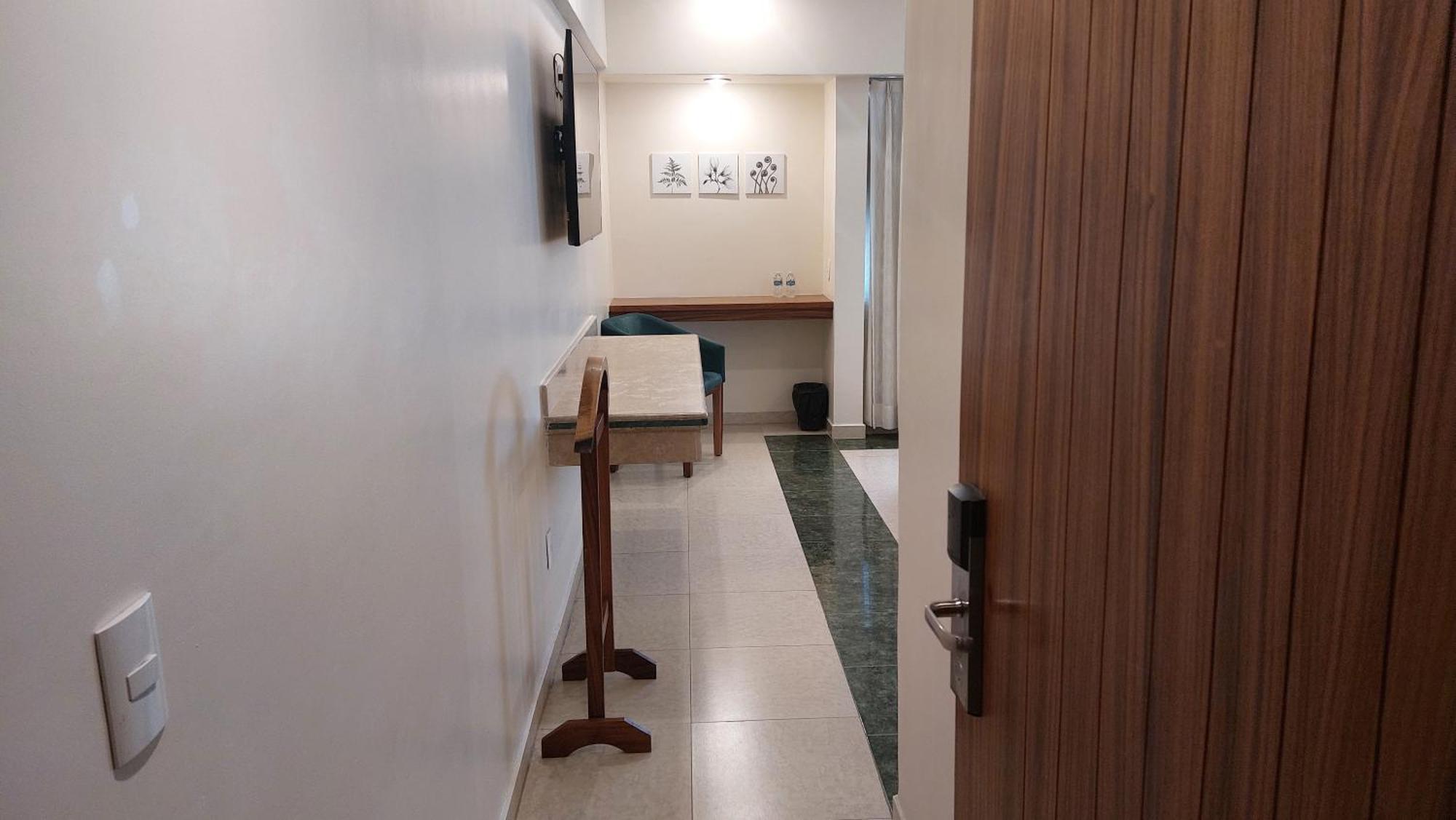 Hotel Real Del Sol - Zona Expo Industrial غوادالاجارا المظهر الخارجي الصورة