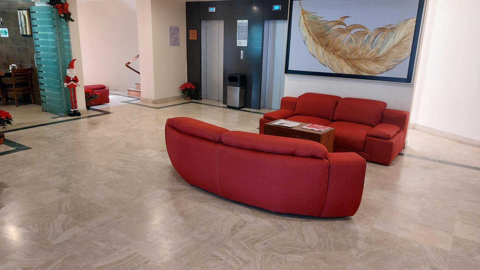Hotel Real Del Sol - Zona Expo Industrial غوادالاجارا المظهر الخارجي الصورة