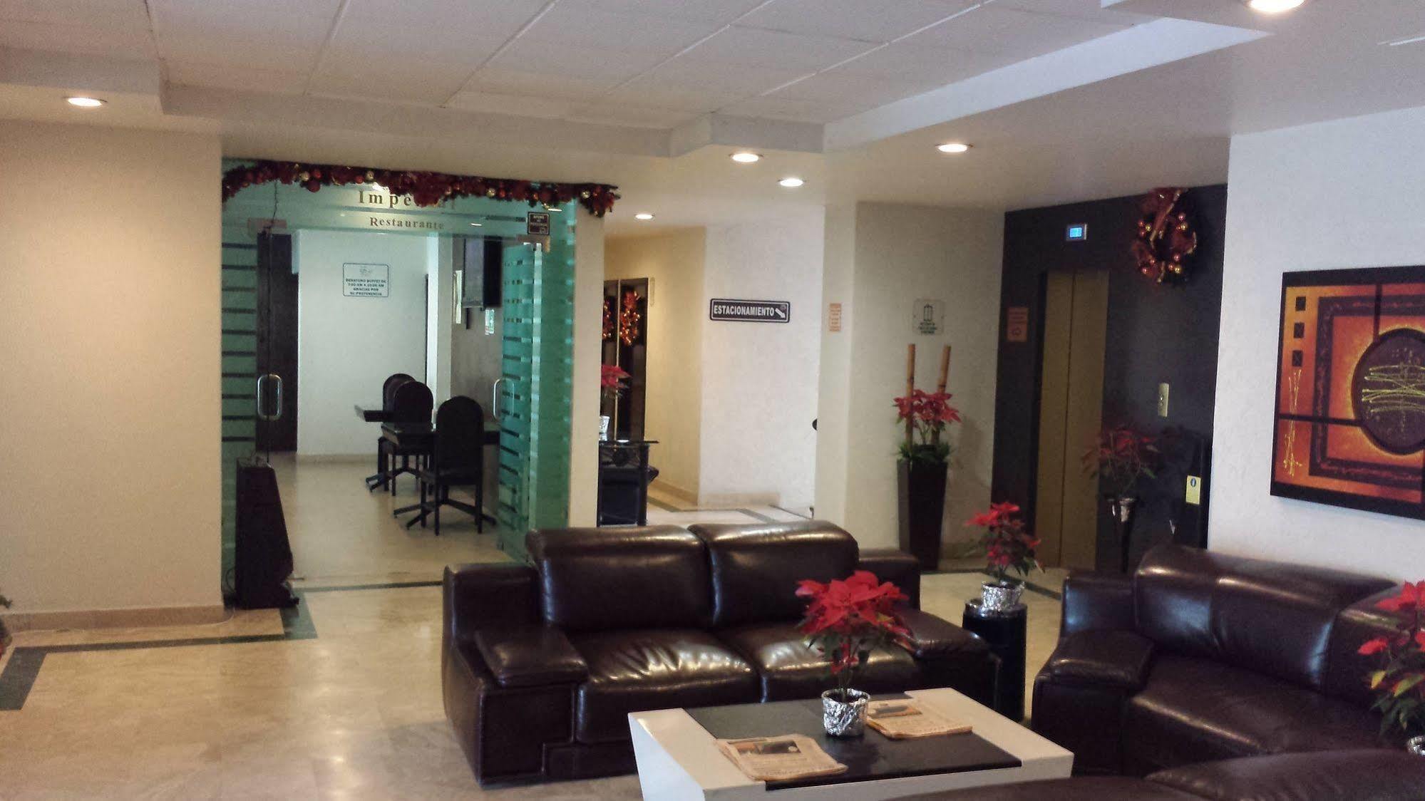 Hotel Real Del Sol - Zona Expo Industrial غوادالاجارا المظهر الخارجي الصورة